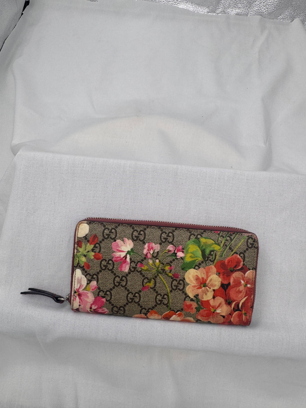 Gucci GG Blooms Zip Around Wallet
