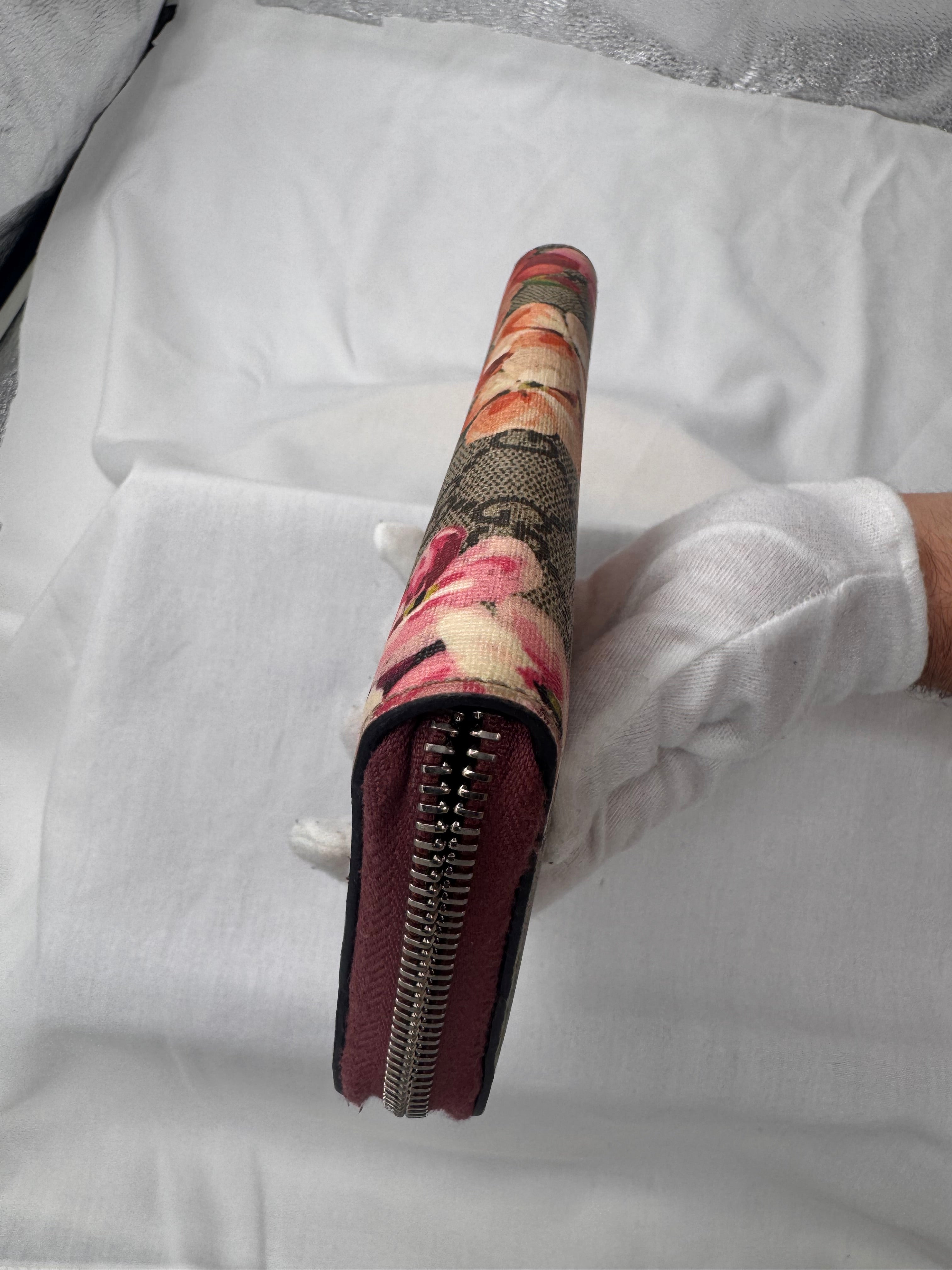 Gucci GG Blooms Zip Around Wallet