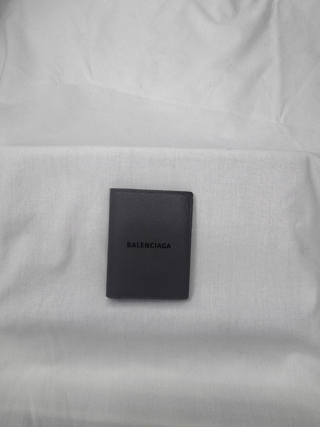 ארנק בלנסיאגה מעור מגורען, עיצוב יוניסקס - אפור